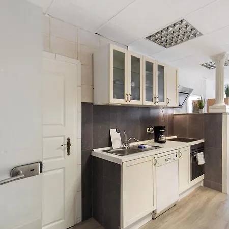 Bei Burg Eltz 아파트 *